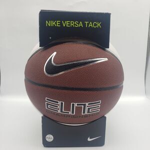 Nike Versa Tack Basketball - University of Michigan"